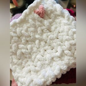 Sweetheart Collection Chunky Chenille Stroller Blanket in Strawberry Shortcake